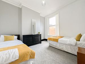 Photo 16- click for photo gallery